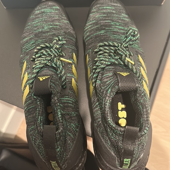 Adidas Ultraboost DNA x Von Miller Men's Mid Shoes - Picture 4 of 15